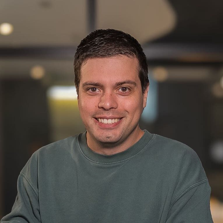 contratar Pau-Garcia-Mila contratar Pau-Garcia-Mila